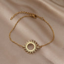 Pulseira Dourada com Pingente Sol Vazado