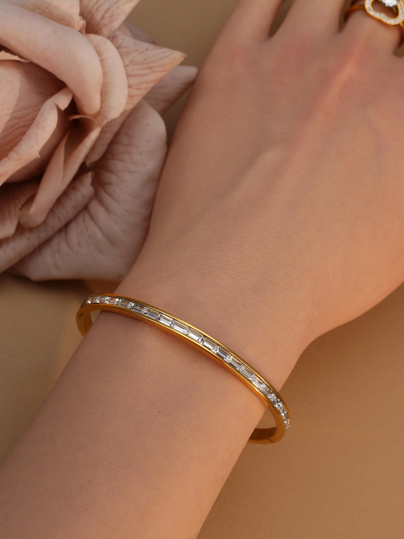 Bracelete Elegante Design Geométrico Moderno