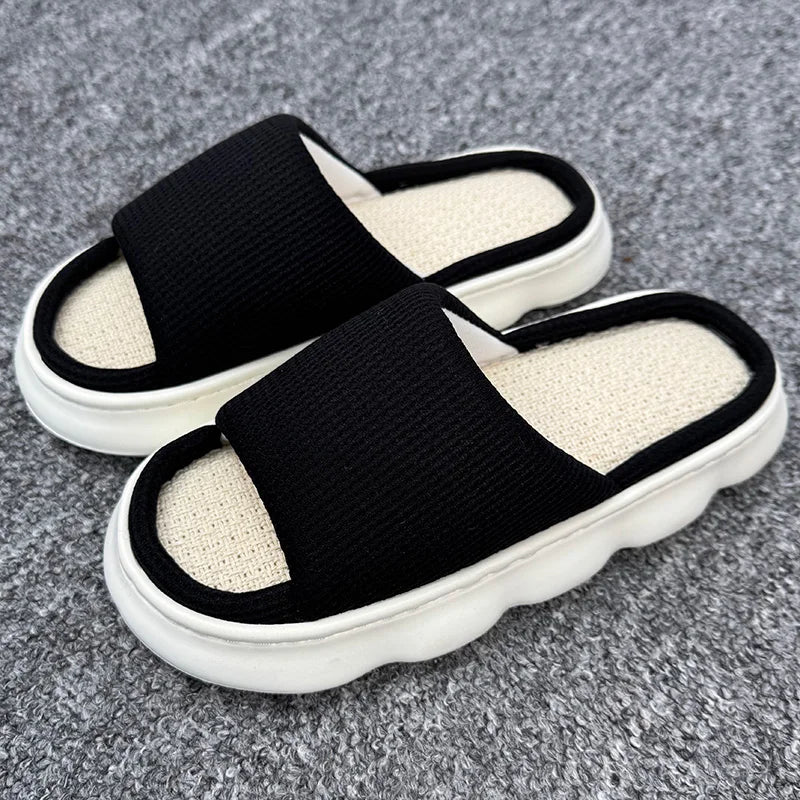 Chinelo casual respirável e confortável.