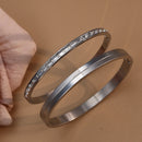 Bracelete Elegante Design Geométrico Moderno