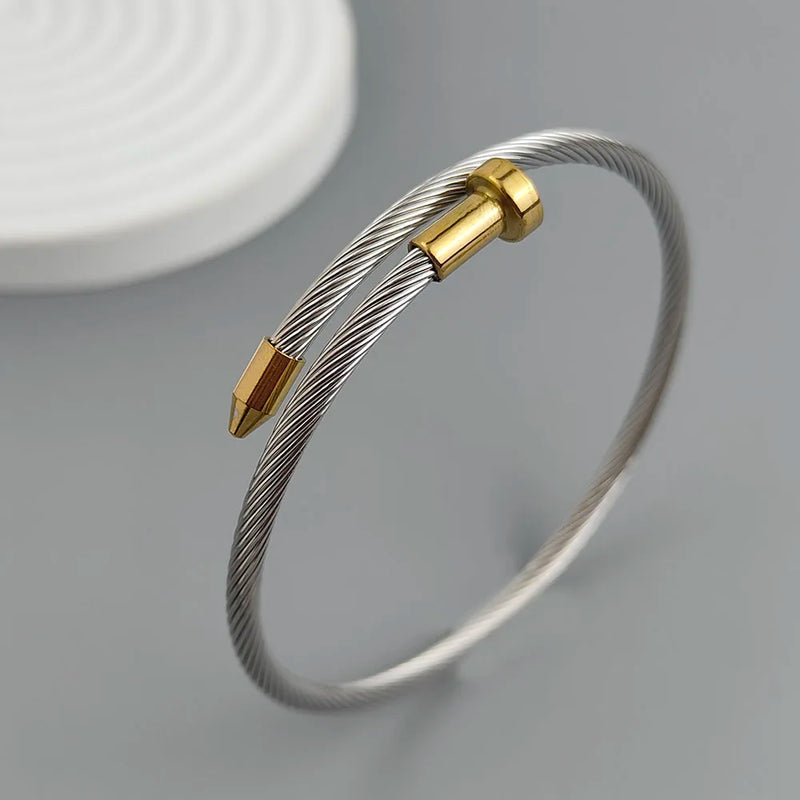 Pulseira Abraço Duplo Banhada a Ouro 18K