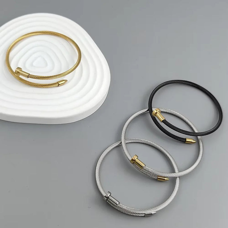 Pulseira Abraço Duplo Banhada a Ouro 18K