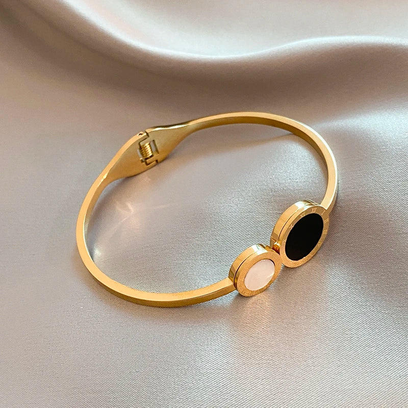 Pulseira Clássica Romana Banhado a Ouro